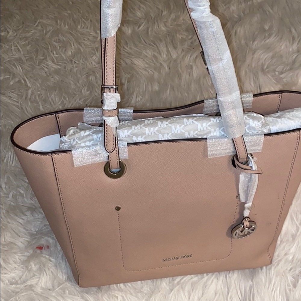 Authentic Michael Kors Walsh Tote Bag - Never used